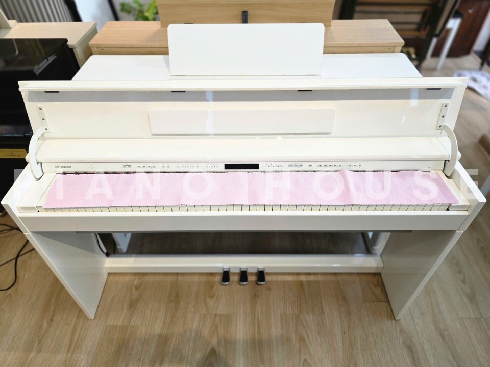 ROLAND DP-603 PW - Ảnh thực tế 3